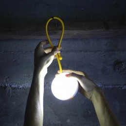 Lampe rechargeable Solaire et USB  Luci Core MPowerdMPOWERDCroque Montagne