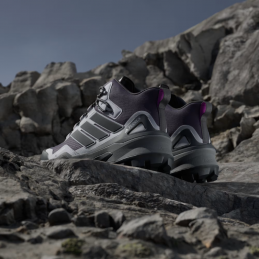 Chaussures de randonnée Terrex Skychaser Mid Gtx femme Adidas